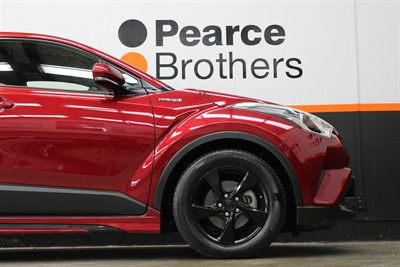 2017 Toyota C-Hr - Thumbnail