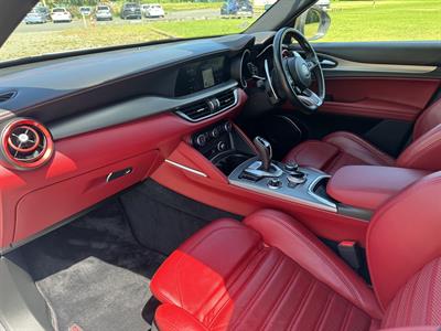 2020 Alfa Romeo Stelvio - Thumbnail