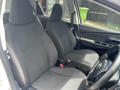 2019 Toyota YARIS - Thumbnail