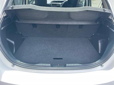 2019 Toyota YARIS - Thumbnail