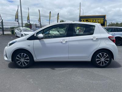 2019 Toyota YARIS - Thumbnail