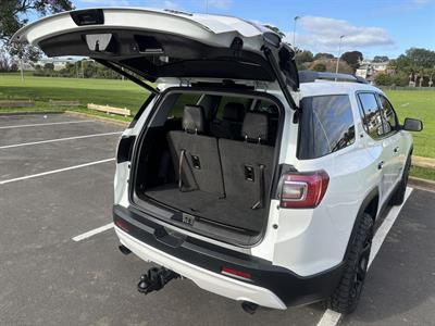 2019 Holden Acadia - Thumbnail
