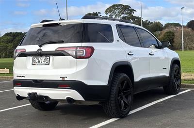 2019 Holden Acadia - Thumbnail