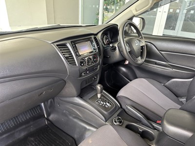 2020 Mitsubishi Triton - Thumbnail