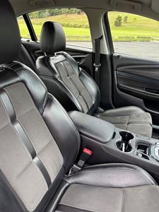 2015 Holden Commodore - Thumbnail