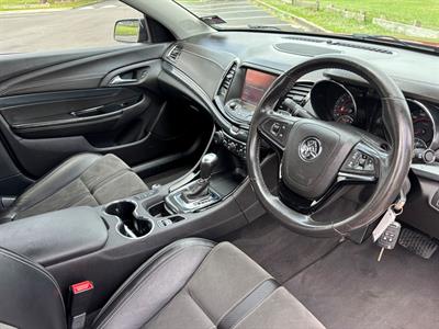 2015 Holden Commodore - Thumbnail