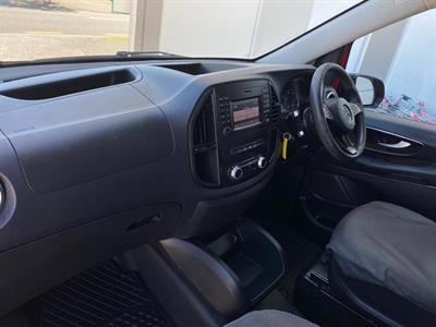 2017 Mercedes-Benz Vito - Thumbnail