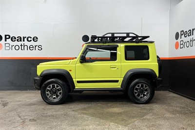2022 Suzuki Jimny - Thumbnail