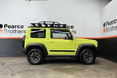 2022 Suzuki Jimny - Thumbnail