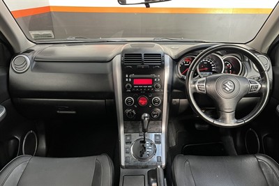 2010 Suzuki Grand Vitara - Thumbnail