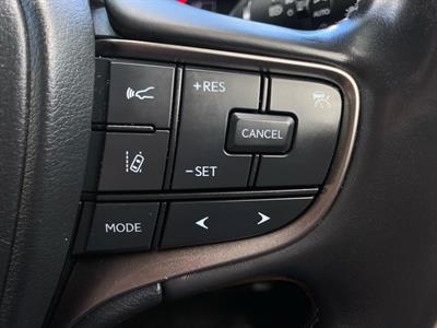 2021 Lexus UX 200 - Thumbnail