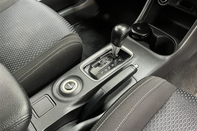 2016 Mitsubishi Outlander - Thumbnail