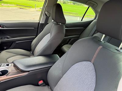 2017 Toyota Camry - Thumbnail