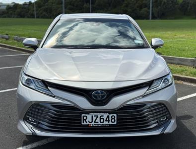 2017 Toyota Camry - Thumbnail