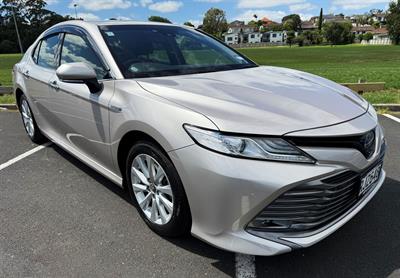 2017 Toyota Camry - Thumbnail
