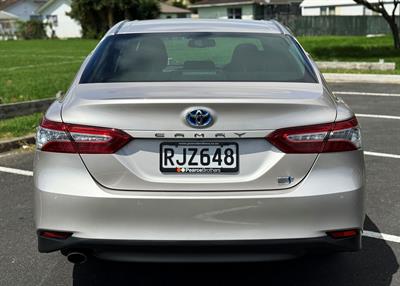 2017 Toyota Camry - Thumbnail