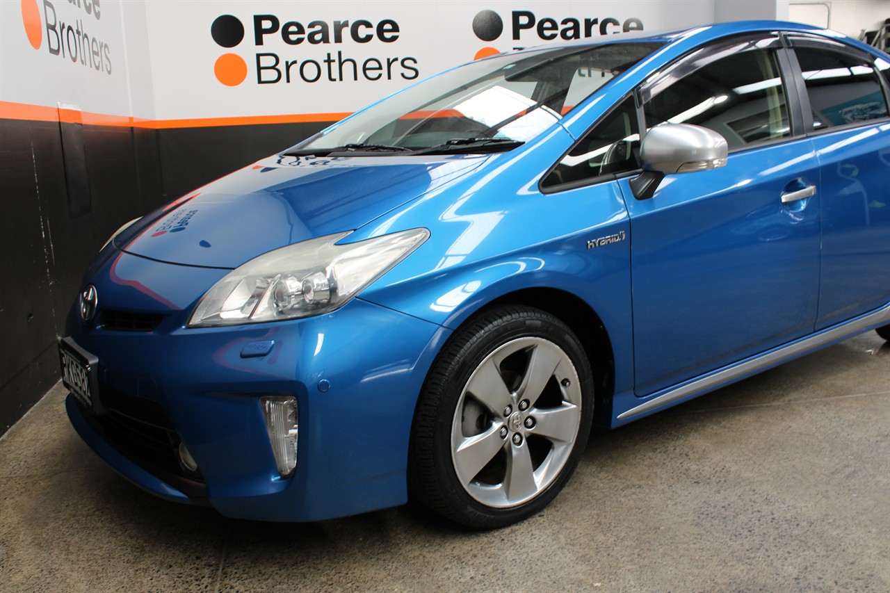 2013 Toyota PRIUS