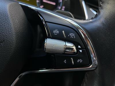 2022 Skoda Octavia - Thumbnail