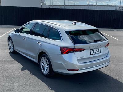 2022 Skoda Octavia - Thumbnail