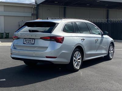2022 Skoda Octavia - Thumbnail
