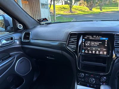 2017 Jeep GRAND CHEROKEE - Thumbnail