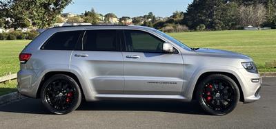 2017 Jeep GRAND CHEROKEE - Thumbnail