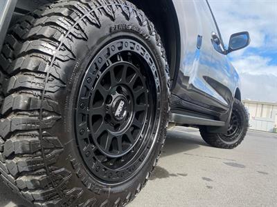 2018 Toyota Landcruiser Prado - Thumbnail