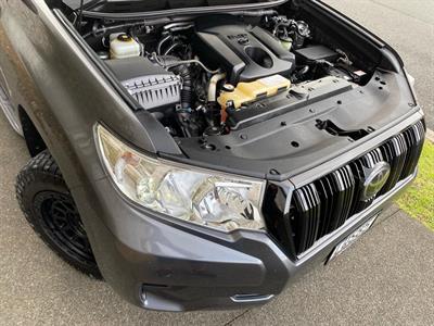 2018 Toyota Landcruiser Prado - Thumbnail