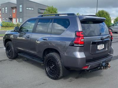 2018 Toyota Landcruiser Prado - Thumbnail