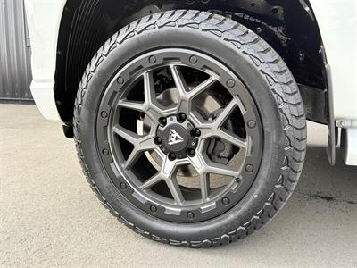 2020 Mitsubishi Triton - Thumbnail