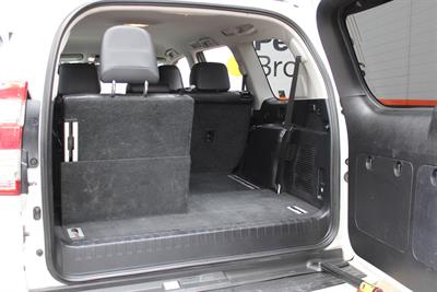 2017 Toyota Landcruiser Prado - Thumbnail