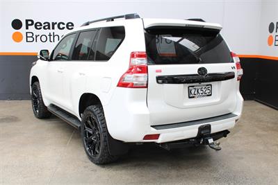 2017 Toyota Landcruiser Prado - Thumbnail