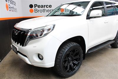 2017 Toyota Landcruiser Prado - Thumbnail