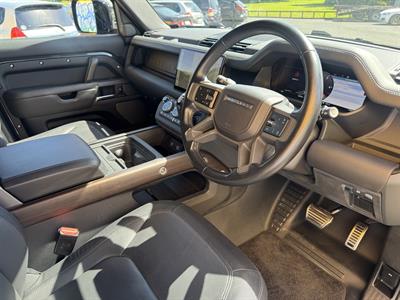 2022 Land Rover Defender - Thumbnail