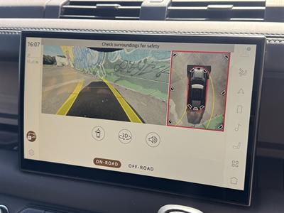 2022 Land Rover Defender - Thumbnail