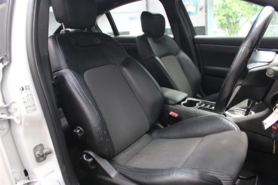 2013 Holden Commodore - Thumbnail