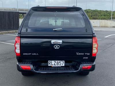2013 GWM v200 - Thumbnail