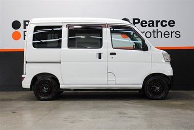 2019 Daihatsu Hijet - Thumbnail