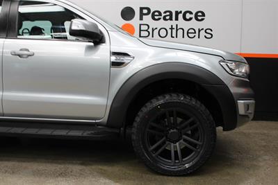 2018 Ford Everest - Thumbnail