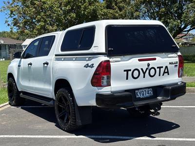 2017 Toyota Hilux - Thumbnail