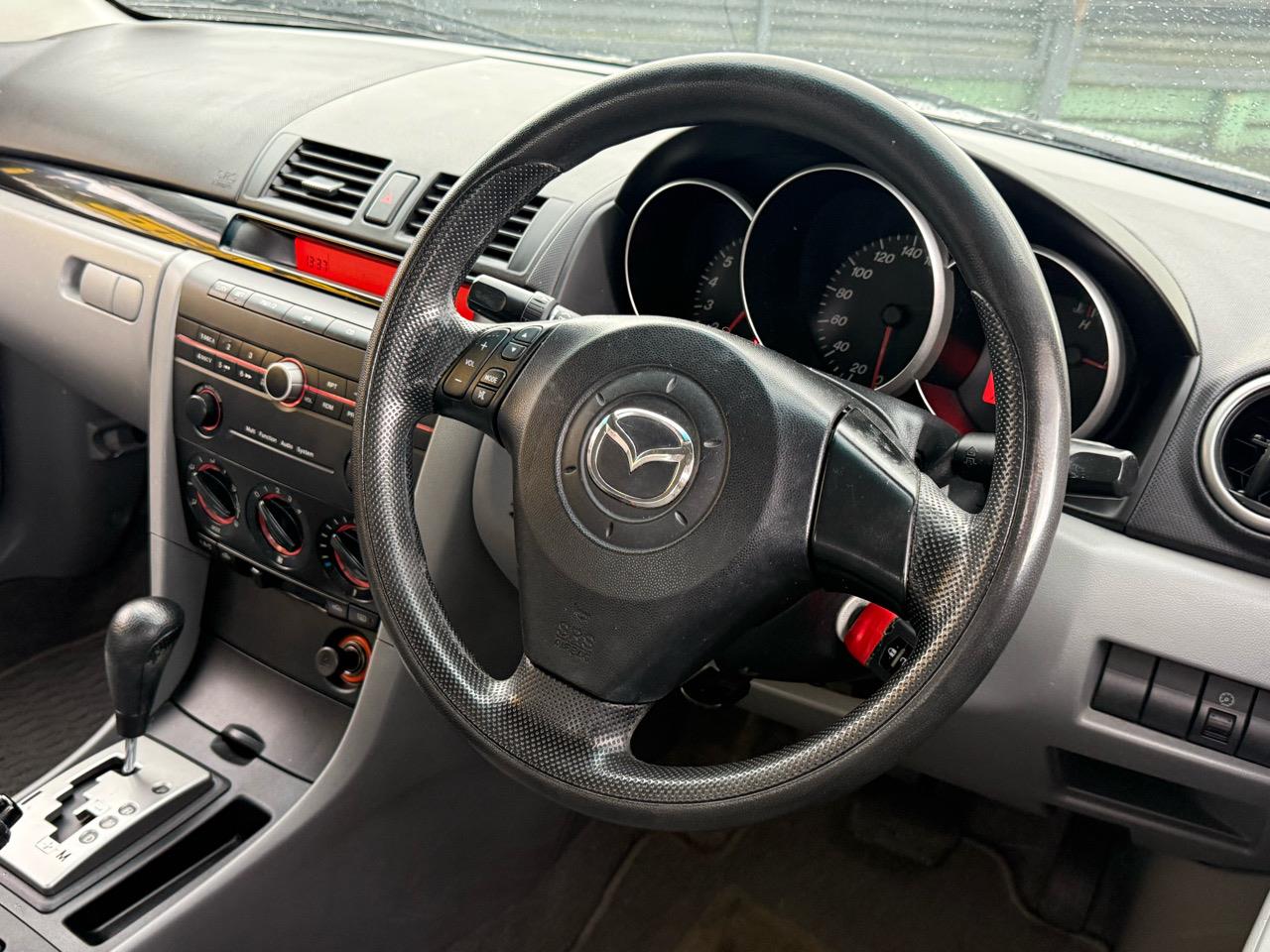 2005 Mazda Axela