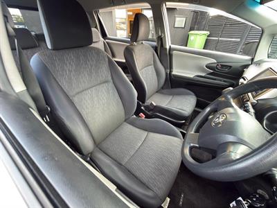 2009 Toyota Wish - Thumbnail