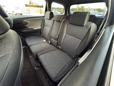 2009 Toyota Wish - Thumbnail