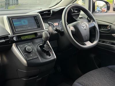 2009 Toyota Wish - Thumbnail