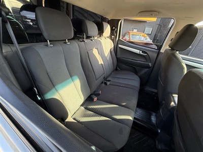2015 Isuzu D-Max - Thumbnail