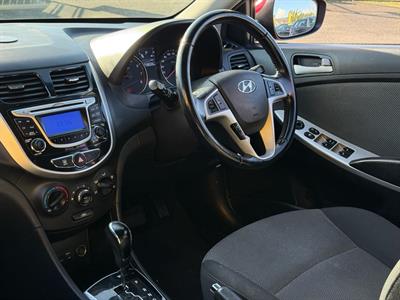 2014 Hyundai Accent - Thumbnail