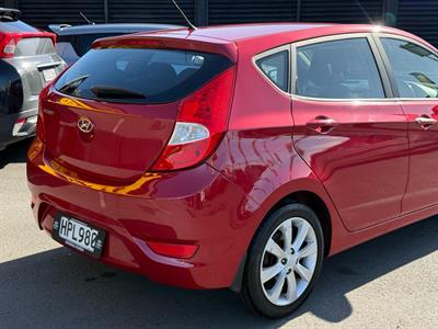 2014 Hyundai Accent - Thumbnail