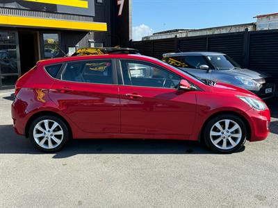 2014 Hyundai Accent - Thumbnail