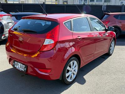 2014 Hyundai Accent - Thumbnail