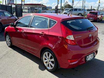 2014 Hyundai Accent - Thumbnail